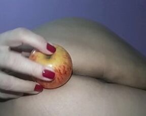 gluttonous ass for apple