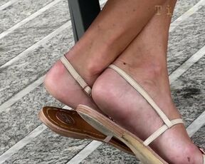 Nice feet at restaurant