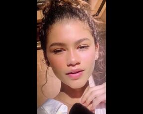 Zendaya facial