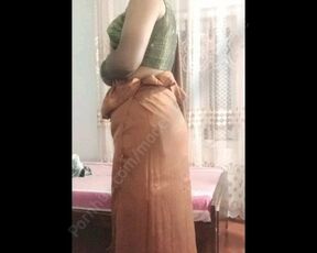 Big Ass Shemale in Saree