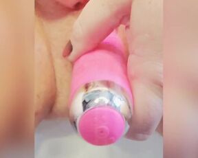 Watch how my toy made my pussy squirt