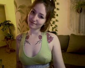 CUTE GIRL recorded in her STREAMING