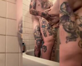 raw fuck in the shower cum tasting