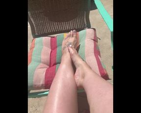 BBW stepmom MILF long tanned legs and white toes in the sun my POV in public