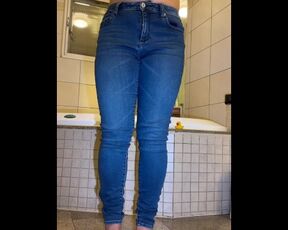 pee jeans