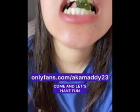 Giantess Maddy vore gummy bears