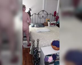 Hot MILF Changes Her Sheets Then Masturbates to Orgasm!